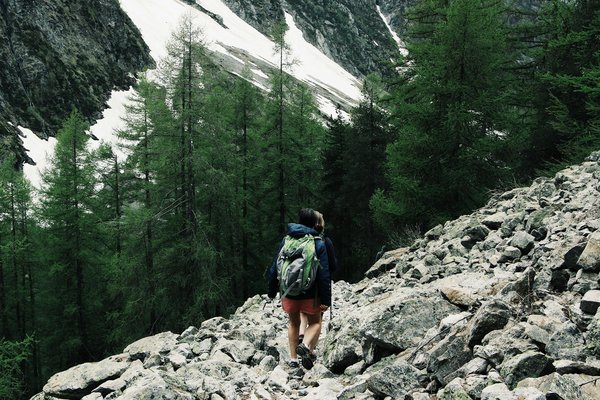 Comment bien préparer sa première expérience en auberge de jeunesse